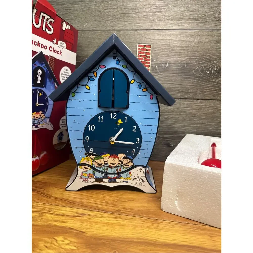 Mark Feldstein & Associates Peanuts Gang Snoopy Linus Lucy ICY Blue 17 x 9 NEW